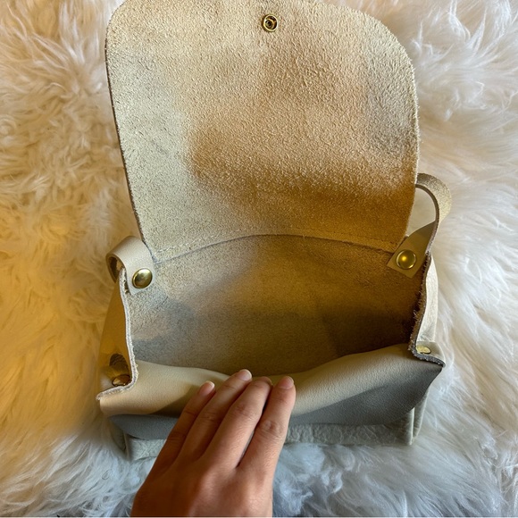 Hustle and Hide | CLUTCH & CROSSBODY SOFT LEATHER BAG - Picture 8 of 8